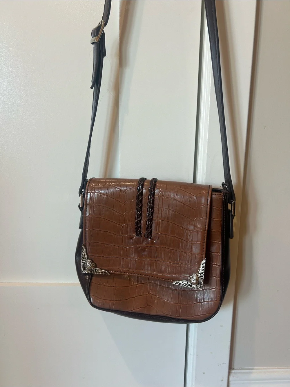 Vintage Brighton Brown Croc-Embossed Crossbody Bag with Western Silver Accents